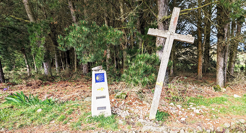 cross and camino mile marker