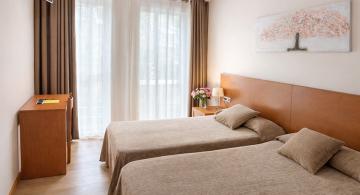 hotel room comfortable clean and quiet